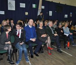 Zdjęcie z galerii: IV Powiatowy Konkurs Recytatorski w Językach Obcych