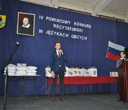Zdjęcie z galerii: IV Powiatowy Konkurs Recytatorski w Językach Obcych