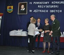 Zdjęcie z galerii: IV Powiatowy Konkurs Recytatorski w Językach Obcych