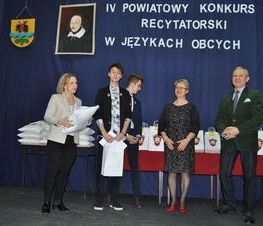 Zdjęcie z galerii: IV Powiatowy Konkurs Recytatorski w Językach Obcych