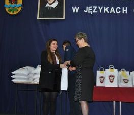 Zdjęcie z galerii: IV Powiatowy Konkurs Recytatorski w Językach Obcych