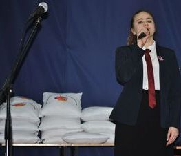 Zdjęcie z galerii: IV Powiatowy Konkurs Recytatorski w Językach Obcych