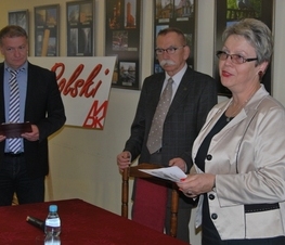 Zdjęcie z galerii: „Drogi do Polski…” Spotkanie młodzieży z Zygmuntem Augustyniakiem
