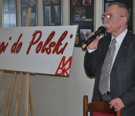 Zdjęcie z galerii: „Drogi do Polski…” Spotkanie młodzieży z Zygmuntem Augustyniakiem