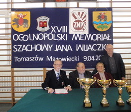Zdjęcie z galerii: Rozstrzygnięcie XVIII Ogólnopolskiego Memoriału Szachowego Jana Wijaczki