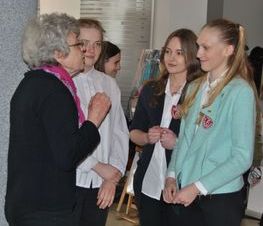 Zdjęcie z galerii: Wystawa w Starostwie Powiatowym Laureatek Ogólnopolskiego Przeglądu z Rysunku, Malarstwa i Rzeźby w Katowicach