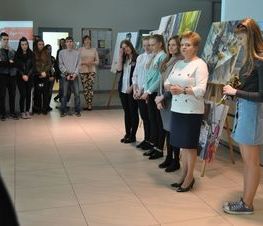 Zdjęcie z galerii: Wystawa w Starostwie Powiatowym Laureatek Ogólnopolskiego Przeglądu z Rysunku, Malarstwa i Rzeźby w Katowicach