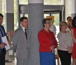 Zdjęcie z galerii: Wystawa w Starostwie Powiatowym Laureatek Ogólnopolskiego Przeglądu z Rysunku, Malarstwa i Rzeźby w Katowicach