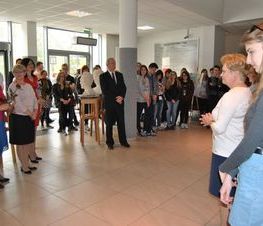 Zdjęcie z galerii: Wystawa w Starostwie Powiatowym Laureatek Ogólnopolskiego Przeglądu z Rysunku, Malarstwa i Rzeźby w Katowicach