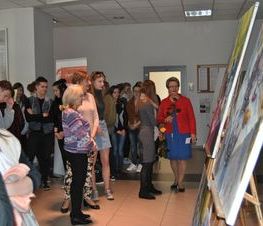 Zdjęcie z galerii: Wystawa w Starostwie Powiatowym Laureatek Ogólnopolskiego Przeglądu z Rysunku, Malarstwa i Rzeźby w Katowicach