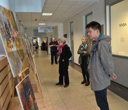 Zdjęcie z galerii: Wystawa w Starostwie Powiatowym Laureatek Ogólnopolskiego Przeglądu z Rysunku, Malarstwa i Rzeźby w Katowicach
