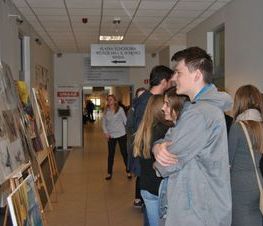Zdjęcie z galerii: Wystawa w Starostwie Powiatowym Laureatek Ogólnopolskiego Przeglądu z Rysunku, Malarstwa i Rzeźby w Katowicach