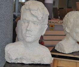 Zdjęcie z galerii: Wystawa w Starostwie Powiatowym Laureatek Ogólnopolskiego Przeglądu z Rysunku, Malarstwa i Rzeźby w Katowicach