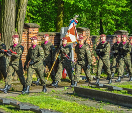 Zdjęcie z galerii: 	Uroczystości upamiętniające 71 Rocznicę Zakończenia Wojny