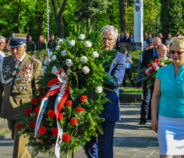Zdjęcie z galerii: 	Uroczystości upamiętniające 71 Rocznicę Zakończenia Wojny