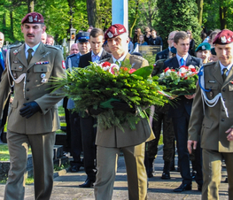 Zdjęcie z galerii: 	Uroczystości upamiętniające 71 Rocznicę Zakończenia Wojny