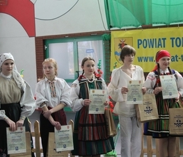 Zdjęcie z galerii: W Rzeczycy odbył się XVI Festiwal Gimnazjalny 'Wieś polska w poezji i prozie'