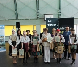 Zdjęcie z galerii: W Rzeczycy odbył się XVI Festiwal Gimnazjalny 'Wieś polska w poezji i prozie'