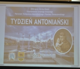Zdjęcie z galerii: 	Konferencja prasowa dotycząca Obchodów Uroczystości 1050 Chrztu Polski i Ustanowienia Św. Antoniego Patronem Miasta Tomaszowa i Powiatu Tomaszowskiego