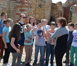 Zdjęcie z galerii: 	Zamek w Inowłodzu w barwach historii, poezji i fotografii