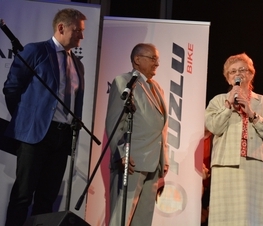 Zdjęcie z galerii: 	Tomaszowska Wiosna zakwitła już po raz 50- ty