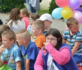 Zdjęcie z galerii: Piknik rodzinny zorganizowany przez Ośrodek Szkolno Wychowawczy pod hasłem,, Odczarować Majową'