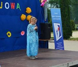 Zdjęcie z galerii: Piknik rodzinny zorganizowany przez Ośrodek Szkolno Wychowawczy pod hasłem,, Odczarować Majową'