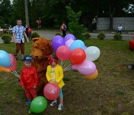 Zdjęcie z galerii: Piknik rodzinny zorganizowany przez Ośrodek Szkolno Wychowawczy pod hasłem,, Odczarować Majową'