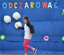 Zdjęcie z galerii: Piknik rodzinny zorganizowany przez Ośrodek Szkolno Wychowawczy pod hasłem,, Odczarować Majową'