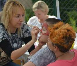 Zdjęcie z galerii: Piknik rodzinny zorganizowany przez Ośrodek Szkolno Wychowawczy pod hasłem,, Odczarować Majową'