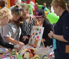 Zdjęcie z galerii: Piknik rodzinny zorganizowany przez Ośrodek Szkolno Wychowawczy pod hasłem,, Odczarować Majową'