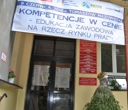 Zdjęcie z galerii: 	Konferencja pod patronatem Marszałka Województwa Łódzkiego pt. 'Kompetencje w cenie- edukacja zawodowa na rzecz rynku pracy'