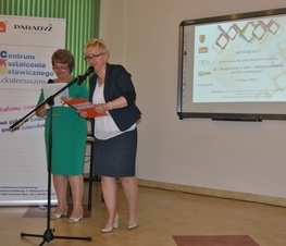 Zdjęcie z galerii: 	Konferencja pod patronatem Marszałka Województwa Łódzkiego pt. 'Kompetencje w cenie- edukacja zawodowa na rzecz rynku pracy'