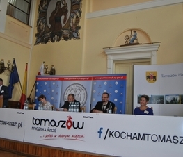Zdjęcie z galerii: 	Obrady 1050-Lecia Chrztu Polski