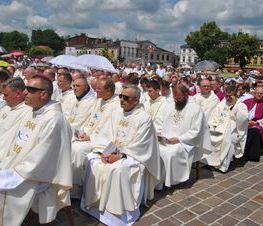 Zdjęcie z galerii: 	Św. Antoni z Padwy patronem Powiatu Tomaszowskiego i Miasta Tomaszowa Mazowieckiego