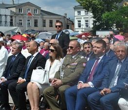 Zdjęcie z galerii: 	Św. Antoni z Padwy patronem Powiatu Tomaszowskiego i Miasta Tomaszowa Mazowieckiego