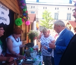 Zdjęcie z galerii: 	Św. Antoni z Padwy patronem Powiatu Tomaszowskiego i Miasta Tomaszowa Mazowieckiego