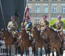 Zdjęcie z galerii: 	Obchody Świąta 25 Brygady Kawalerii Powietrznej oraz występy w ramach Dni Tomaszowa