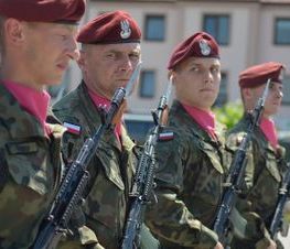 Zdjęcie z galerii: 	Obchody Świąta 25 Brygady Kawalerii Powietrznej oraz występy w ramach Dni Tomaszowa