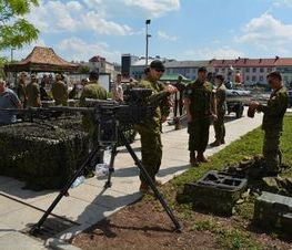 Zdjęcie z galerii: 	Obchody Świąta 25 Brygady Kawalerii Powietrznej oraz występy w ramach Dni Tomaszowa