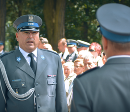 Zdjęcie z galerii: Obelisk pamięci pomordowanych policjantów