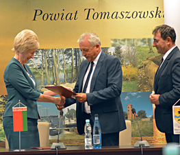 Zdjęcie z galerii: Podpisanie umowy partnerskiej pomiędzy Powiatem Tomaszowskim a Republiką Białorusi