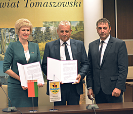 Zdjęcie z galerii: Podpisanie umowy partnerskiej pomiędzy Powiatem Tomaszowskim a Republiką Białorusi