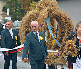 Zdjęcie z galerii: Dożynki Powiatowe Ujazd 2017