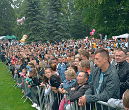 Zdjęcie z galerii: Dożynki Powiatowe Ujazd 2017