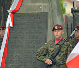 Zdjęcie z galerii: 78 Rocznica Wybuchu II Wojny Światowej i 78 Rocznica Walk w Tomaszowie Mazowieckim