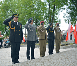 Zdjęcie z galerii: 78 Rocznica Wybuchu II Wojny Światowej i 78 Rocznica Walk w Tomaszowie Mazowieckim