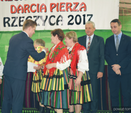 Zdjęcie z galerii: Powiatowy konkurs darcia pierza