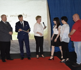 Zdjęcie z galerii: POŻEGNANIE KLAS MATURALNYCH