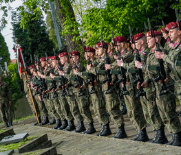 Zdjęcie z galerii: 74. Rocznica Zkończenia II Wojny Światowej 
